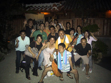 ６月２７日　朝からウエーチーのガイドでお気に入りの”沖縄癒しの旅”に出た。