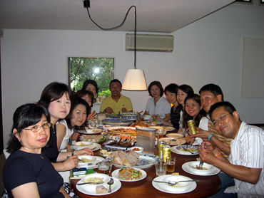 《片山ニューエメラルドが波田家を訪問》