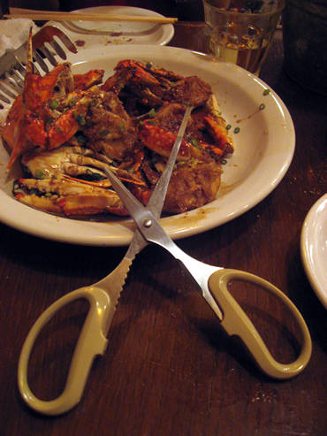 エビ、カニはヒトを変える！街のはずれの海鮮レストラン。